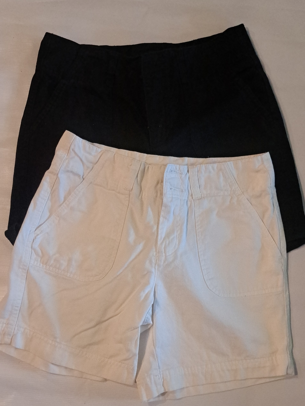 2 Shorts - Black & White 10